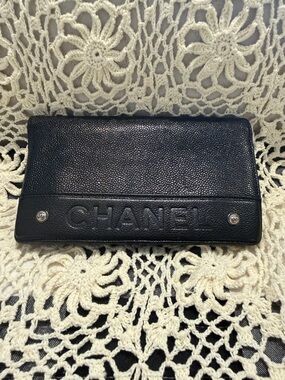 CHANEL Black Caviar Leather Embossed Continental Wallet